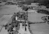 Flygfoto över By kyrkby, 1965.