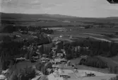 Flygfoto över Gagnef.  Det finns ytterligare ett ortsnamn som hör samman med detta foto: Djurås.