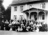 Farmor Josefina Erikssons 80-års kalas på Lunds gård i Hovsta, 1913