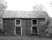 Uthus på gården Fjärdeln i Yxta i Hovsta, 1976