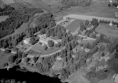 Flygfoto över Fornby folkhögskola.