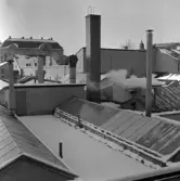 Snö på hustak på Stortorget 17, 1970-tal