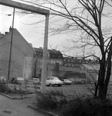 Förbjuden ingång till parkering på gården Rudbecksgatan 5-7, 1971 januari