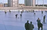 Övning i curling på Vinterstadion, 1965