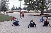 Uppvärmning inför friidrottsskolan på Gustavsvik, 1970-tal