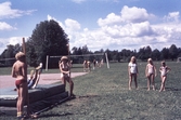 Höjdhoppning och badminton  på friidrottsskolan på Gustavsvik, 1970-tal