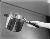 KÖKSREDSKAP I AKTION
KASTRULL, GRYTA OCH STEKPANNA