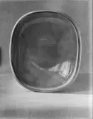 TEAKSKÅL, TRÄSAX, GLAS, PORSLIN, SILVER OCH KNIV