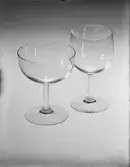 TEAKSKÅL, TRÄSAX, GLAS, PORSLIN, SILVER OCH KNIV