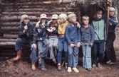Ungdomar vid timmerkoja, 1970-tal