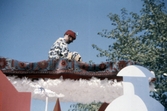 Alladin på sin flygande matta är med i Barnens dag-tåget, 1950-tal