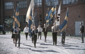 Flaggor i Barnens dag-tåget, 1950-tal