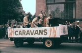 The Caravans spelar i Barnens dag-tåget, 1950-tal