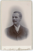 Porträtt på Jacob Linnell handlande, Habo. Tidigare anställd hos Almèn & Busck.