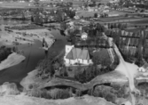 Flygfoto över Malungs kyrka år 1962.