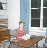 Vid läsebordet i nya läkarbibliotektet på Regionsjukhuset, 1965-11-16