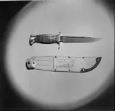 TAGNINGAR AV SPORTARTIKLAR FÖR KATALOG

KNIV