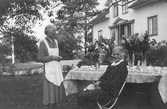 Dukat för kaffe i trädgården i Pettersberg, 1940-06-15