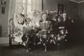 Uppvaktning på Marias 70-årsdag på Pettersbergs gård, 1953-04-10