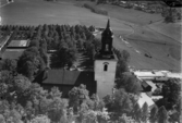 Flygfoto över Hedemora kyrka år 1935-1937.