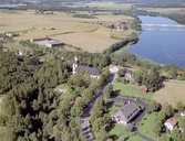 Flygfoto över Gustafs kyrka 1967.