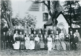 Hubbo sn.
Konfirmander utanför Hubbo kyrka, 1901.