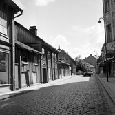 Bilar på Drottninggatan på gamla söder, 1950-tal