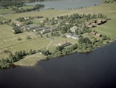 Flygfoto över Sjöviks folkhögskola, Folkärna.