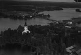 Flygfoto över Söderbärke.

Läs mer om Söderbärke kyrka i boken: Dalarnas kyrkor i ord och bild /VO