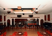 Interiörfotografi från Moulin Rouge, restaurang och diskotek med adress Kvarnbygatan 1 i Mölndal, år 1984.