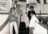 Modevisning på Moulin Rouge, restaurang och diskotek med adress Kvarnbygatan 1 i Mölndal, okänt årtal.