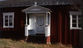 Detaljbild på dörr vid hembygdsgården Löka, Gundbo, Alfta.