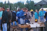 Marknadsstånd som säljer rökt fisk på Vildmarksmässan i Ånnaboda, maj 1991