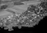 Flygfoto över Vika kyrkby, Dalarna.