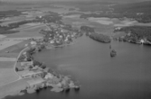 Flygfoto över Vika kyrkby, Falu kommun år 1950. Vika kyrkby. Ortnamns alternativ: Runnvika.