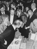 Vid Elverket jubileum delas 100-årsskålar ut på Club 700, 1986