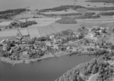 Flygfoto över Vika kyrkby, Falu kommun år 1950. Vika. Ortnamnsalternativ: Runnvika.