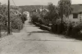 Vy från Alfhöjdsgatan i Krokslätt, Mölndal, i juli 1943.