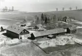 Karbenning sn, Långsjö.
Flygfoto över Långsjö gård.