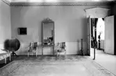 Salongen i huvudbyggnadens övre våning på Karlslunds herrgård., 1981