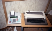 Elektronisk kalkylator och skrivmaskin i Tysslinge, 1990