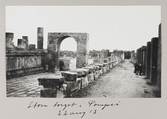 Ruiner kring stora torget i italienska Pompeji, 1913-08-22