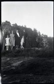 Gruppbild i naturen. På bilden från vänster: Harald, Marianne, Märta, Ingrid, Lennart, Georg (alla Sundling).