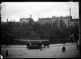 På kuvertet står följande information sammanställd vid museets första genomgång av materialet: Malmö. Gustaf Adolfs Torg.