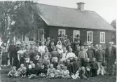 Kolbäck sn, Haga.
Söndagsskolfest i Haga Missionshus, 1893-1894.