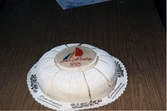 Ur LEAF NYTT nr.1 1996. Bild på tårtan vid vinst i Årets LEAF företag 1995.