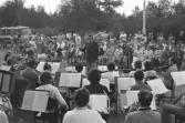 Örebro underhållningsorkester konserterar på Vinön, 1973-07-13