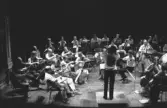 Regionmusiken och kammarorkestern i Örebro teater, 1977-06-16
