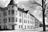 Hörnhus i korsningen Hertig karls allé och Ånäsgatan, 1980-tal