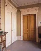 Dubbeldörrar i hörn, Stortorget 8, 1977-1979